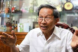 Tinh giản bộ máy động chạm lợi ích nhiều người