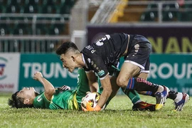 V-League trong tay một ông bầu
