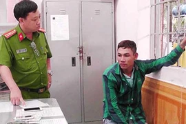 Đủ kiểu tống tiền bằng ảnh nóng, clip sex