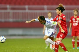 Bóng đá nữ Hà Nội nối tiếp ngôi vương cùng bóng đá nam