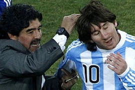 Maradona xúc phạm chê Messi nhát như thỏ