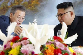 Lần đầu tiên Triều Tiên quyết định họp ba bên