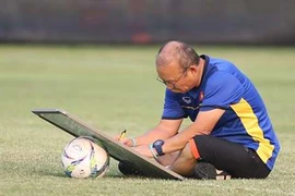 HLV Park Hang-seo và canh bạc AFF Cup