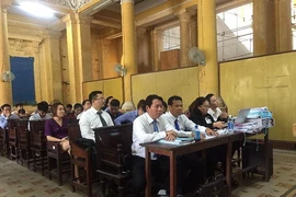 ‘Bị cáo không nhìn thấy tiền, chỉ làm theo chỉ đạo’