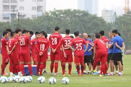 Loại 5 cầu thủ, thầy Park còn những băn khoăn