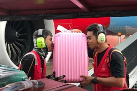Quăng hành lý của khách: Văn hóa phục vụ ở đâu?