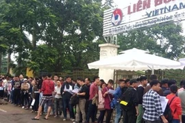 Mua vé thời 4.0 mà ‘điên rồ’ như thời 0.4