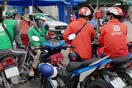 Thí điểm quản xe ôm công nghệ ở Hà Nội và TP.HCM?
