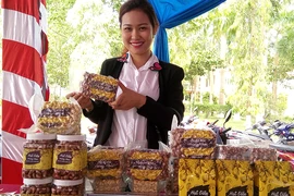 Hàng Việt chinh phục thế giới, thất thế ở sân nhà