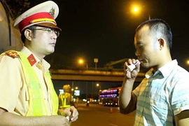 Ngày đầu theo chân lực lượng xử lý tài xế dùng ma túy