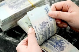 Thưởng Tết: Xoá mặc cảm "người ăn không hết kẻ lần không ra"