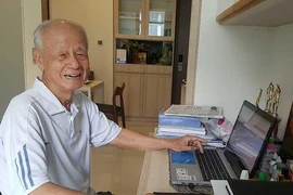 Cụ ông 87 tuổi bị ung thư viết sách siêu tốc