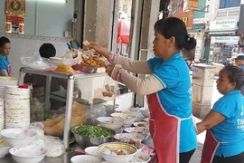 Đừng ép chị bán bún bò ‘lên’ giám đốc công ty