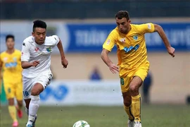 Goal: V-League có ‘phí bôi trơn’ và những khoản chi lạ