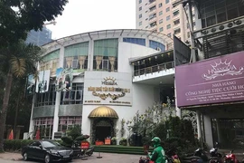 Hà Nội cấm xe máy nhưng ‘mở’ nhà cao tầng nội đô?
