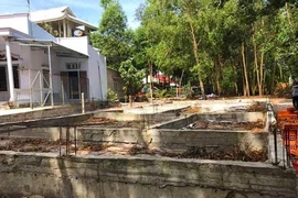 Lại bế tắc vụ xây nhà trên đất hàng xóm