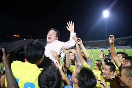Bầu Hiển không còn độc diễn ở V-League