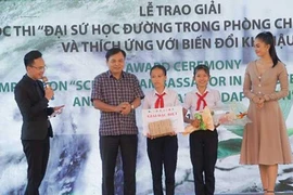 Đánh thức vùng đất ngủ yên… giành giải Đại sứ học đường
