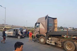 Lùi xe trên cao tốc, dự kiến tăng mức phạt gấp 20 lần