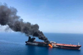 Cháy tàu ở vịnh Oman: Chiến tranh Mỹ-Iran cận kề?