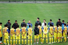 Gánh nặng tiền lương cho thầy Park và cộng sự