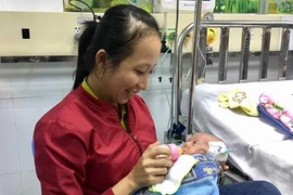 Thử thách mổ tim cho bé gái 1,6 kg