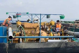 Ngăn ngừa tình trạng khai thác cát trái phép ở Cần Giờ