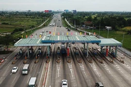 Tiếp tục thu phí cao tốc TP.HCM - Trung Lương?
