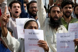 Pakistan đòi Liên Hiệp Quốc họp khẩn, nhờ Mỹ can thiệp Kashmir