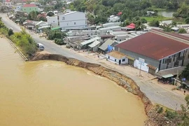 Hiến kế chống sạt lở đồng bằng sông Cửu Long
