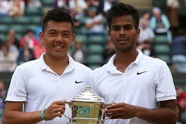 Đồng đội của Lý Hoàng Nam đối đầu với Federer 