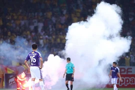 Khó thoát án phạt của FIFA
