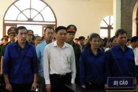 Sáu phụ huynh nhờ nâng điểm cho con ‘biến mất’