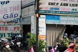 Tiệm photocopy kiêm làm sổ đăng kiểm giả cho ô tô