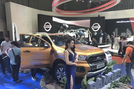 Thị trường ô tô: Đua nhau nhập, bỏ bê sản xuất trong nước