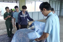 Hải quan bắt hàng nhập từ Trung Quốc ghi xuất xứ Việt Nam