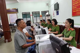 Gặp phiền phức khi sử dụng căn cước công dân