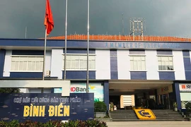Gay cấn vụ thiếu niên gí dao đòi 25 triệu