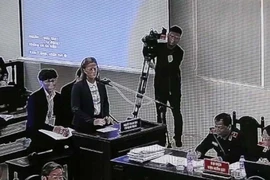 Clip: Vợ ông Phạm Nhật Vũ phát biểu tại tòa