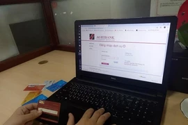 Không được dùng thẻ tín dụng để chuyển khoản