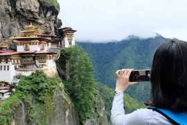 ‘Cháy’ tour sang chảnh du xuân nước ngoài dịp tết