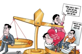 Pháp đình kỳ cục chuyện