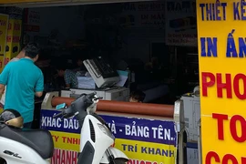 Nhóm buôn thẻ công an giả ở TP.HCM bị bắt