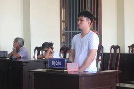 Mất cả chì lẫn chài vì cú lừa xin việc