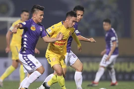 Thầy Park đi tìm trung vệ cho tuyển Việt Nam