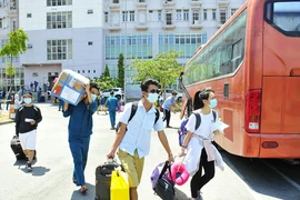 Hàng ngàn người ở TP.HCM và Bình Dương hoàn thành cách ly