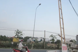 Trụ cáp viễn thông bằng thang tre