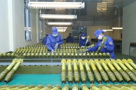 Thủ tướng: Đột phá trong công nghiệp quốc phòng, an ninh
