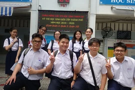 Đề văn thi học sinh giỏi hay, sáng tạo, hiện đại