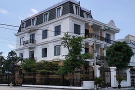 Nhiều công trình trái phép mọc trên đất cấm ở Hải Phòng